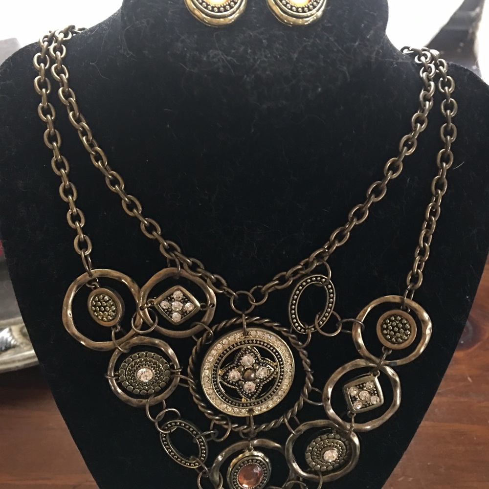 Women’s Bo-ho necklace with earrings